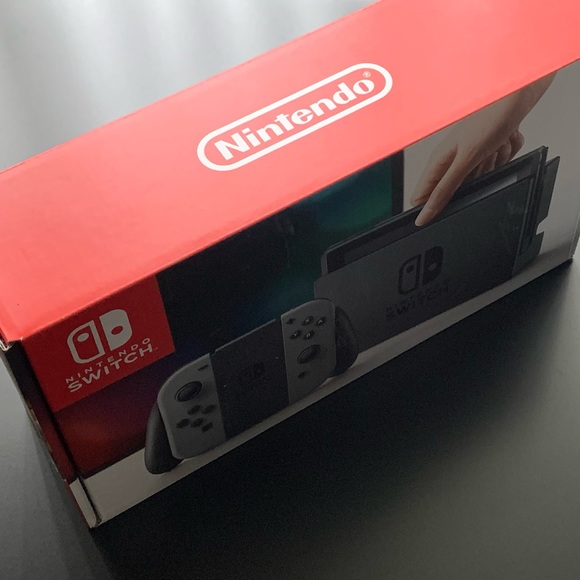 Nintendo Switch - Picture 3 of 5